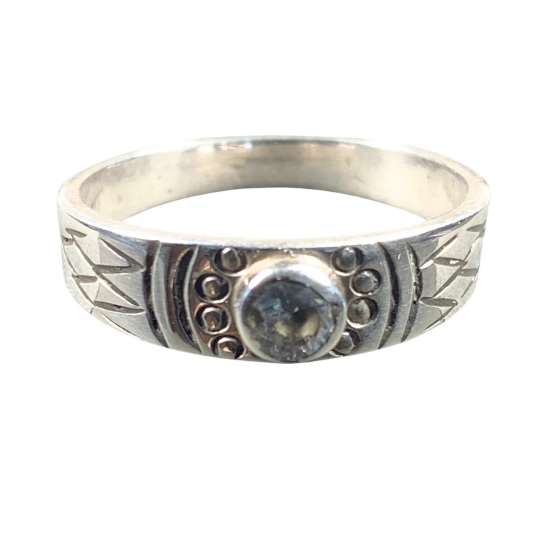 Sterling Silver Etched Faceted Iolite Ring