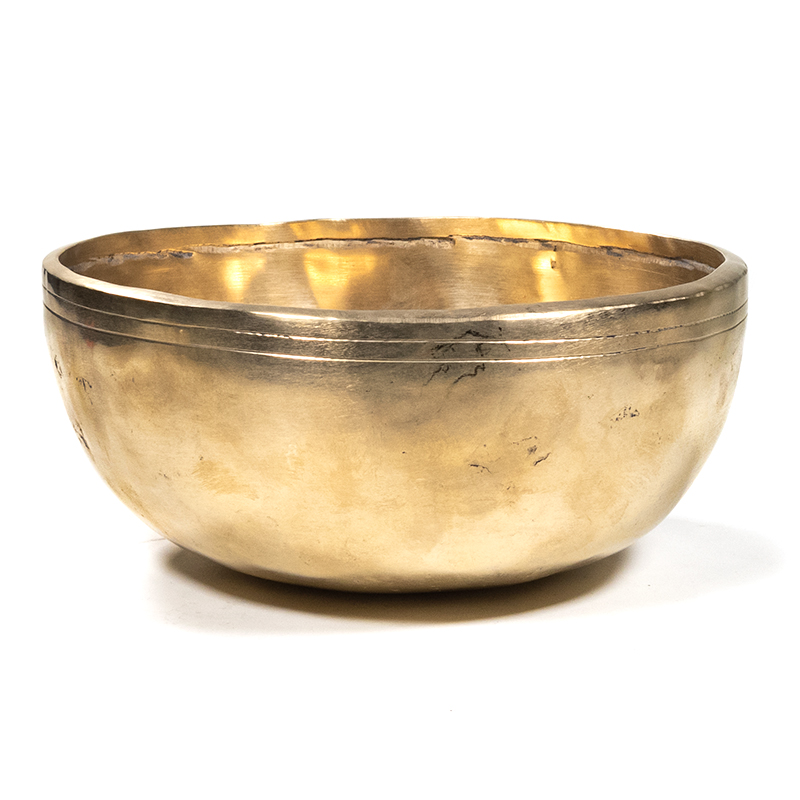Hand Beaten Singing Bowl Chopa 300-375g