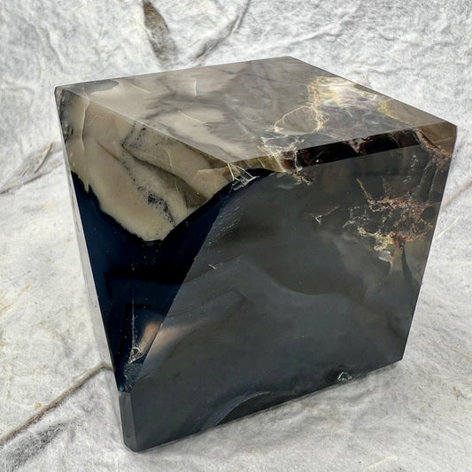 Volcano Agate Cube - UV Reactive