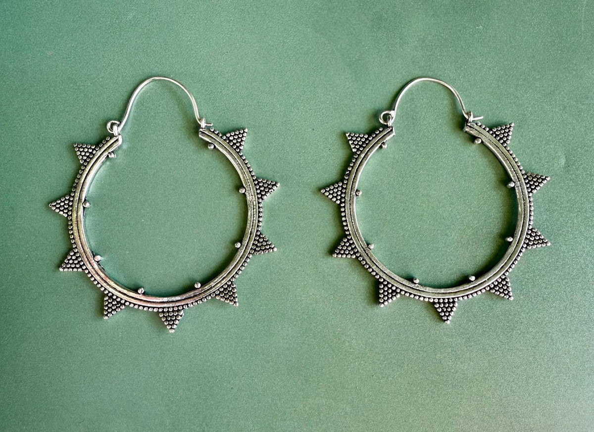 Triangle Silver Hoop Earrings / Spikes / Geometric / Boho Look / Bohemian Style / Rustic / Ethnic / Tribal / Festival /