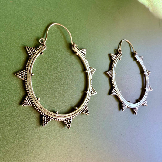 Triangle Silver Hoop Earrings / Spikes / Geometric / Boho Look / Bohemian Style / Rustic / Ethnic / Tribal / Festival /