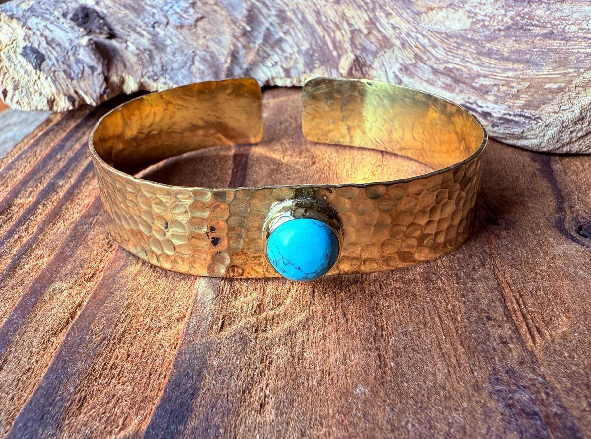 Hammered Brass Bracelet with Turquoise / Adjustable / Bohemian Jewellery / Ethnic Style / Rustic  / Boho / Gift for Her / Artisanal /