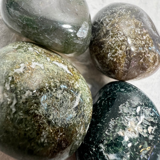 Green Moss Agate Tumblestone