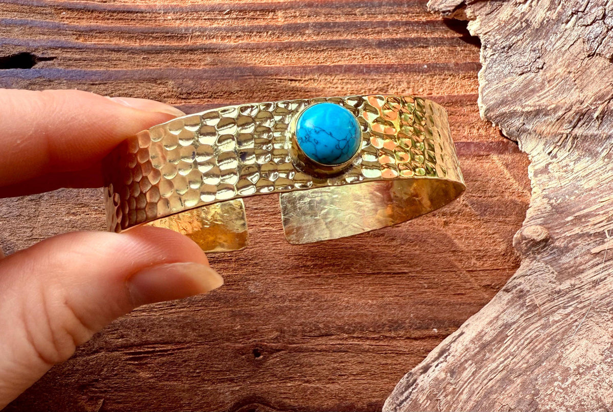 Hammered Brass Bracelet with Turquoise / Adjustable / Bohemian Jewellery / Ethnic Style / Rustic  / Boho / Gift for Her / Artisanal /