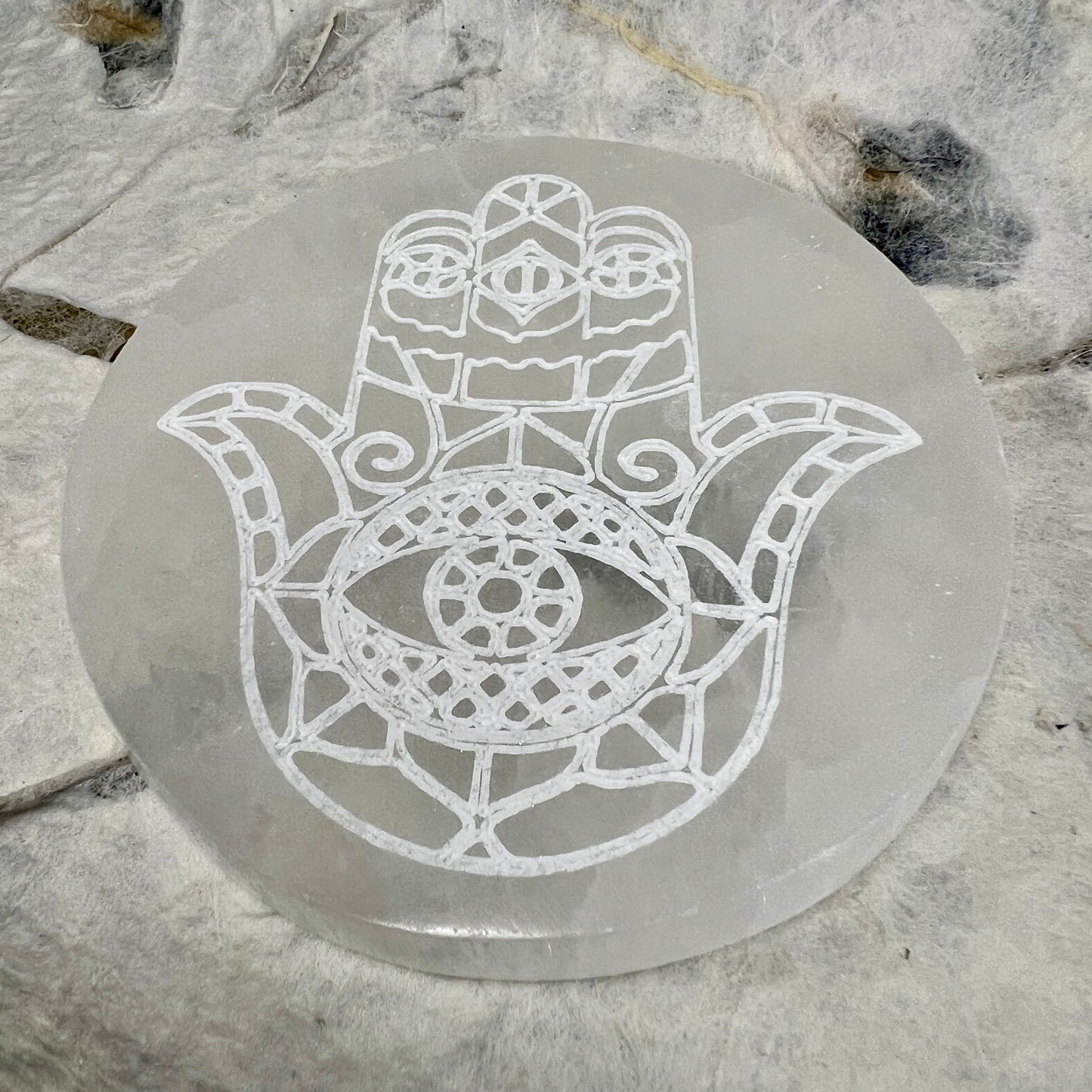 Selenite Circular Charging Plate - Hamsa