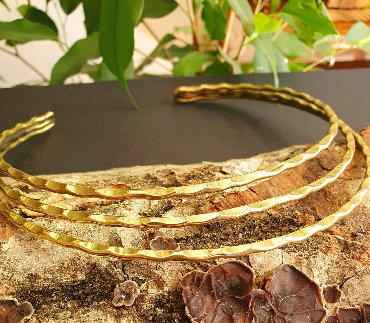 Hammered Choker Brass Necklace / Rustic / Gypsy / Lightweight / Boho / Tribal / Hippie / Rustic / Vegan /