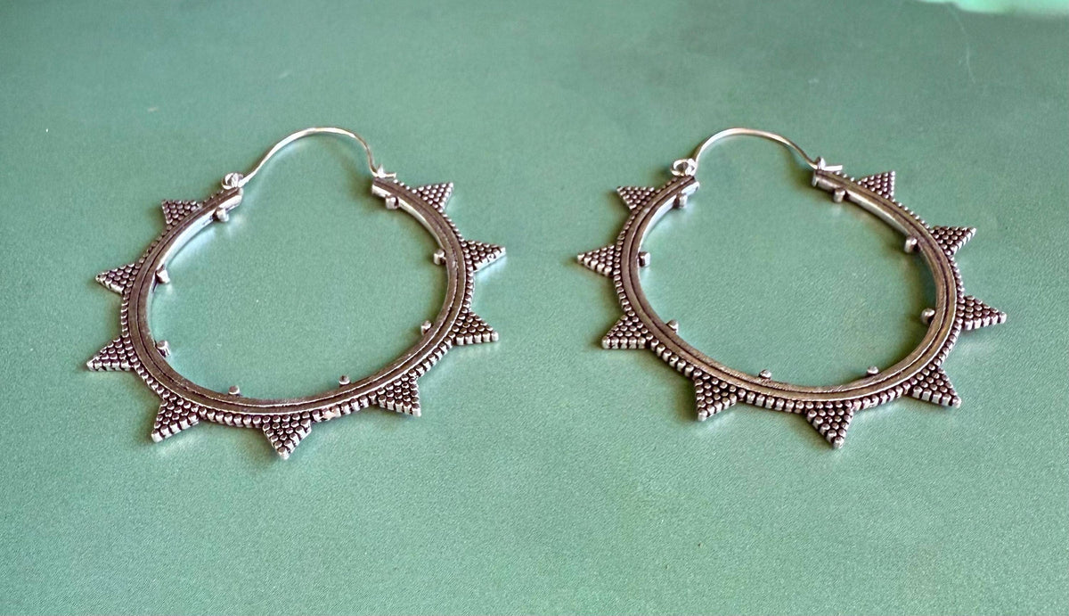 Triangle Silver Hoop Earrings / Spikes / Geometric / Boho Look / Bohemian Style / Rustic / Ethnic / Tribal / Festival /